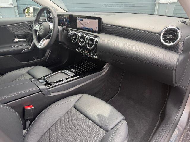 Mercedes-Benz A 250 e Progressive Adv. LED Distronic MBUX 360°