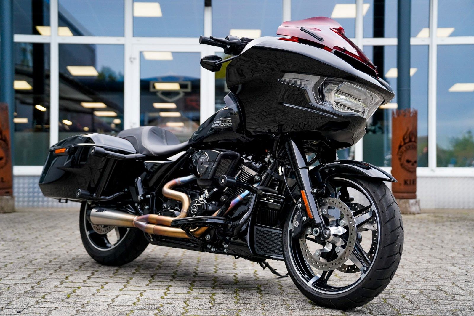 Fahrzeugabbildung Harley-Davidson Road Glide FLTRX 117 Cui - Zard Rick´s Lenker -