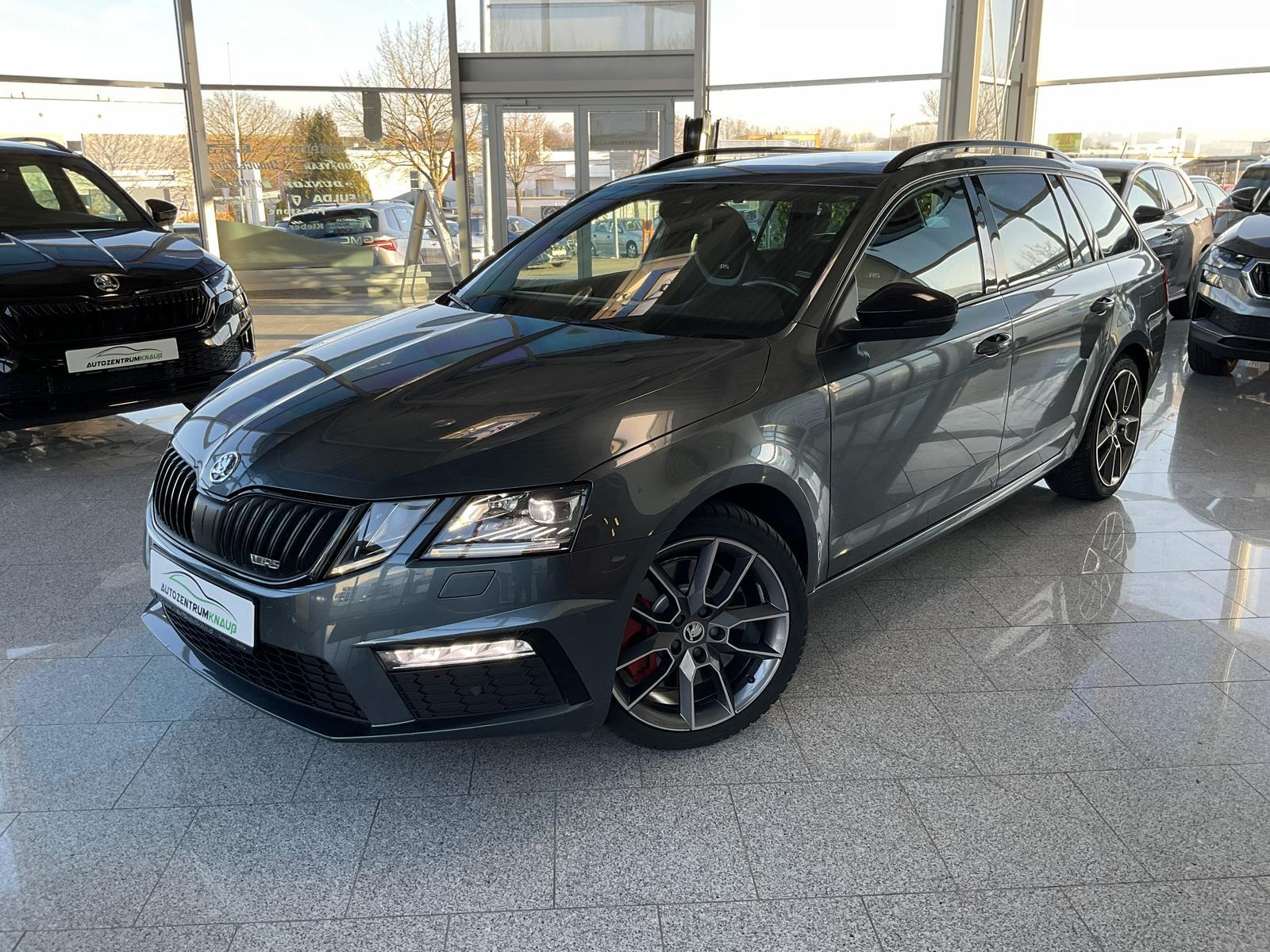Skoda Octavia 2.0TSI RS Pano R-Kam Kessy ACC TRAVEL PE