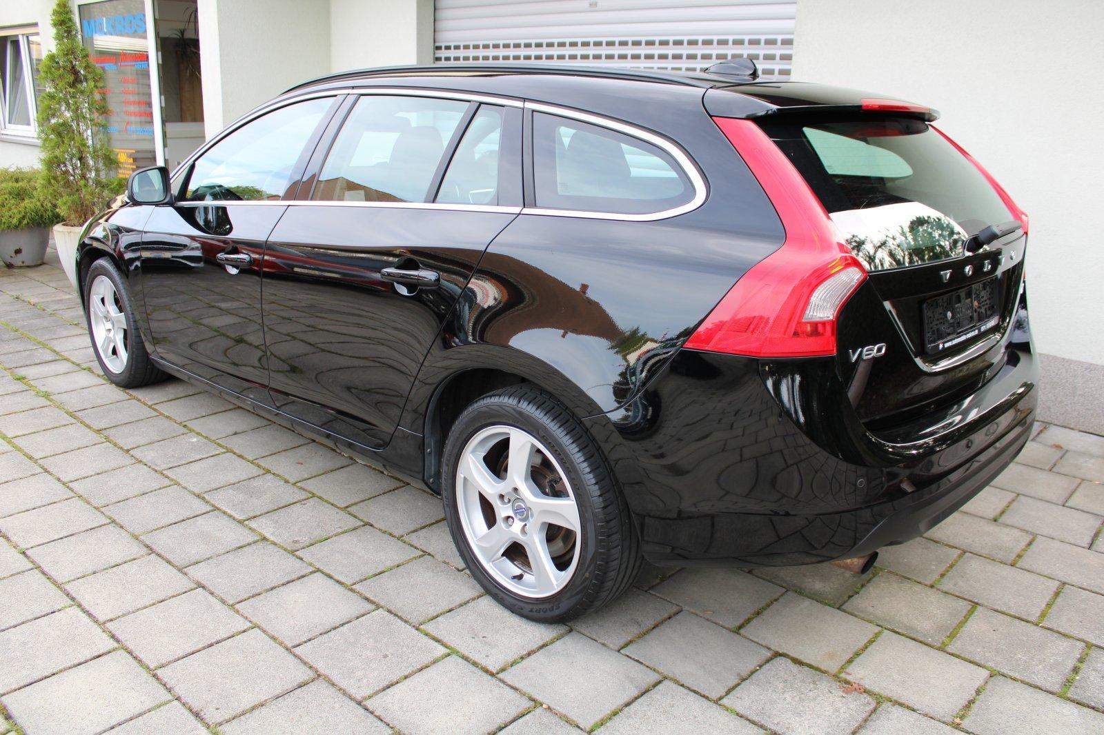 Volvo V60 2011 — engine 1.560 cm³, 114 HP (84kW)