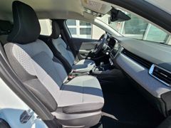 Fahrzeugabbildung Clio V Evolution 1.6 E-TECH Hybrid 145 EU6e, Rüc