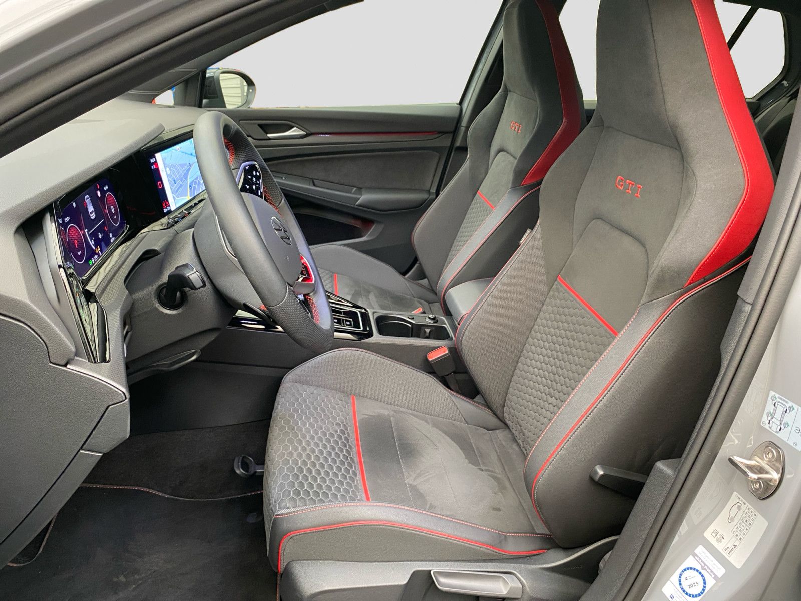Volkswagen Golf VIII GTI 2.0TSI DSG Clubsport Black Style foto 10