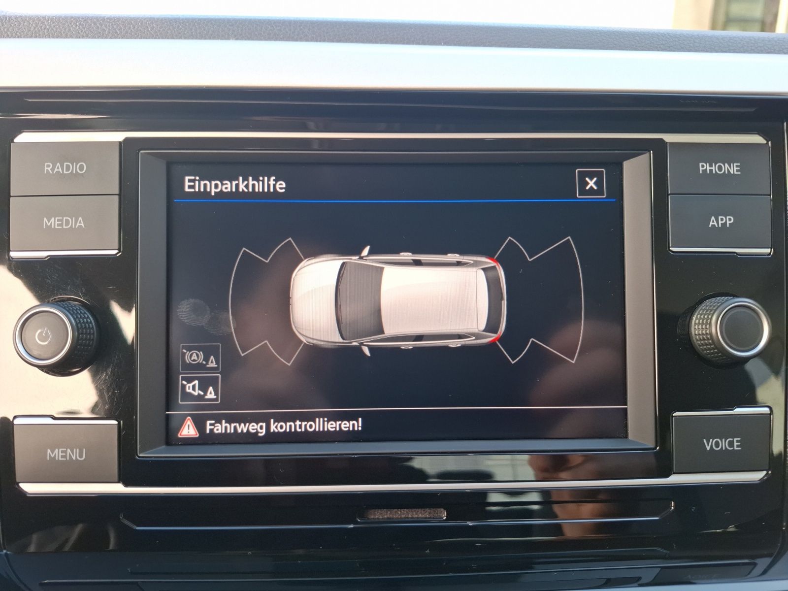 Fahrzeugabbildung Volkswagen Polo TSI Highline Klima DAB PDC SH LM