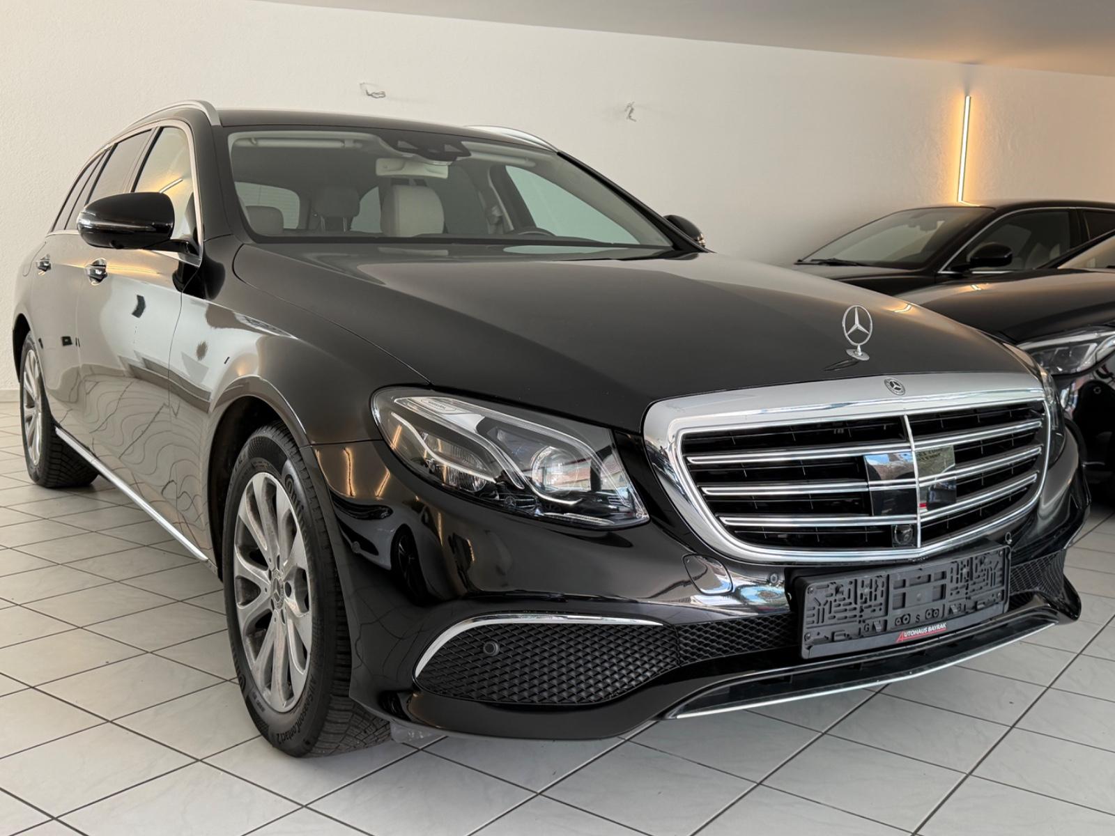 Mercedes-Benz E220d,360*,Distronic,AHK,Tote-Winkel,Exclusive,2