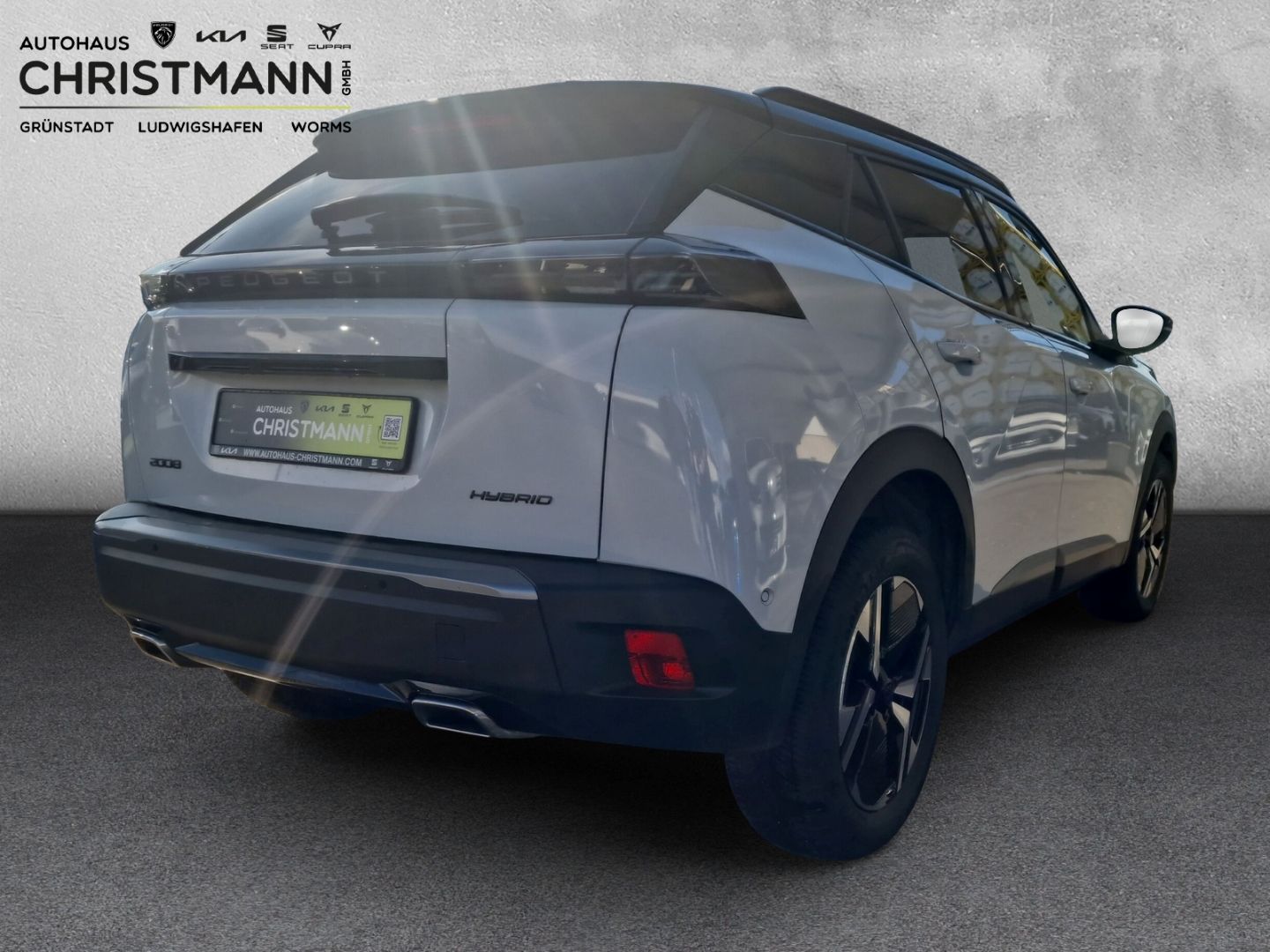 Fahrzeugabbildung Peugeot 2008 Hybrid 136 GT *NAVI*RFK*SHZ*DAB+*MASSAGE*E