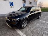 Mercedes-Benz GLB 200 d 4MATIC DCT, AMG-Ausstattung!