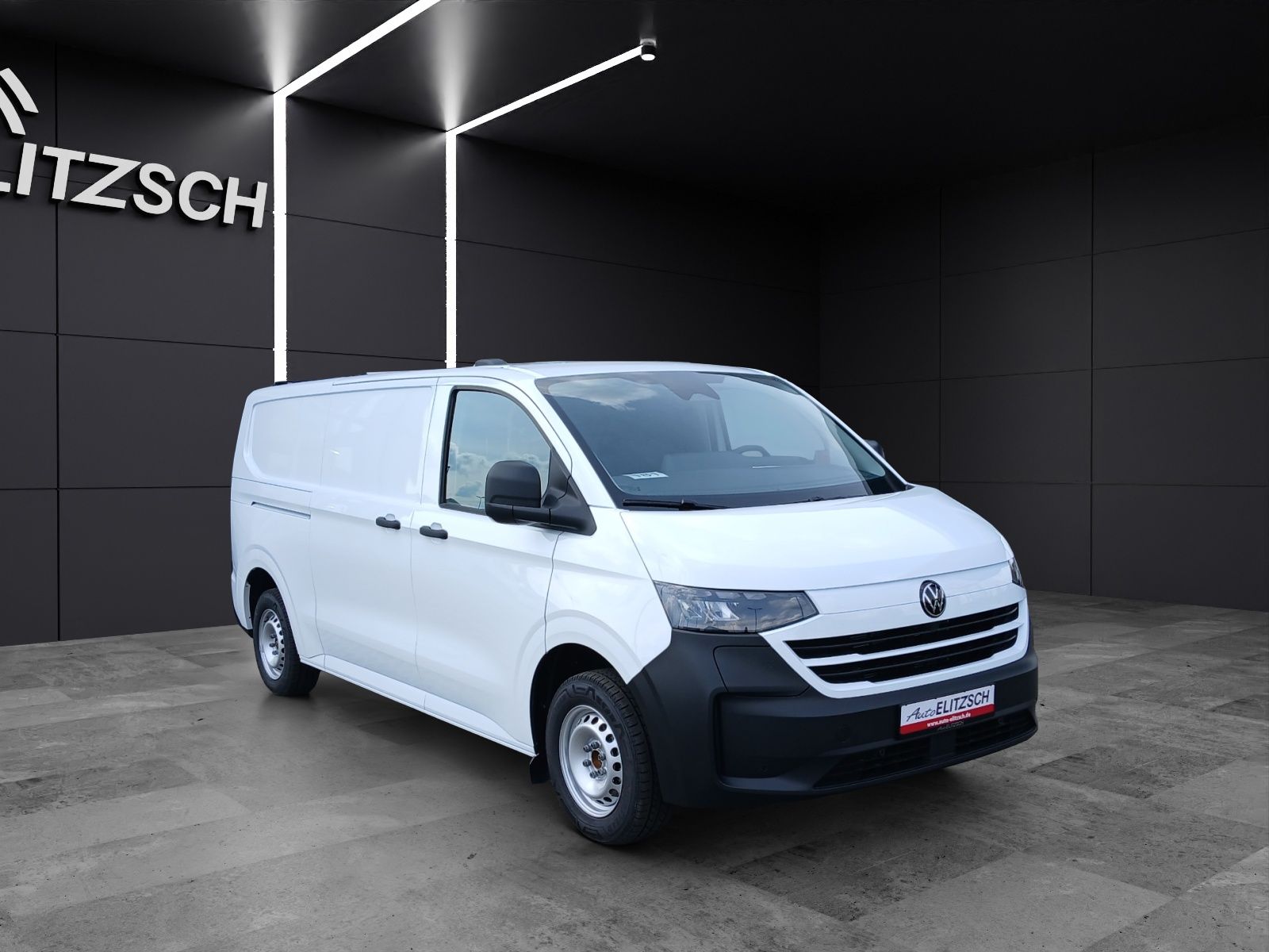 Fahrzeugabbildung Volkswagen T7 e-Transporter Kasten BEV 100 kW LR AHK, REAR