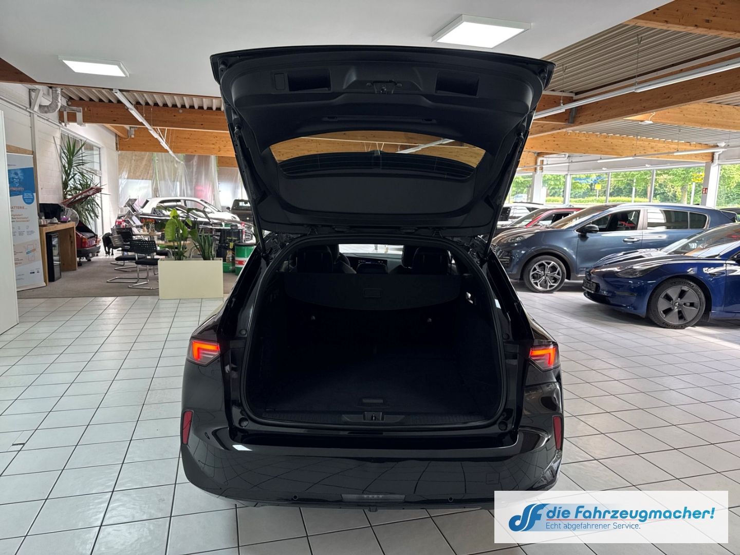 Fahrzeugabbildung Opel Astra L Sports Tourer GS Digitales Cockpit 360 K