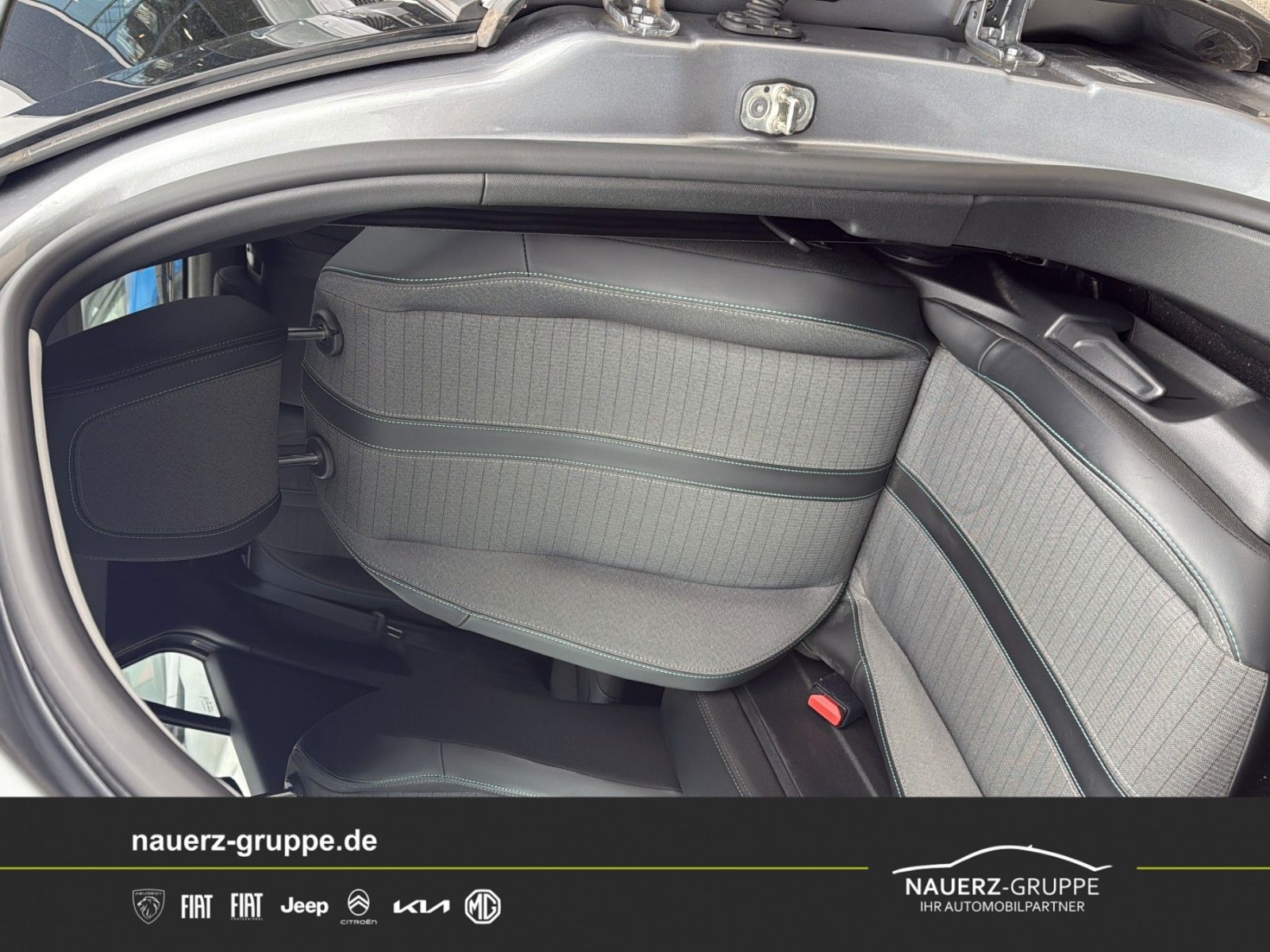 Fahrzeugabbildung Peugeot 2008 e- Allure Pack