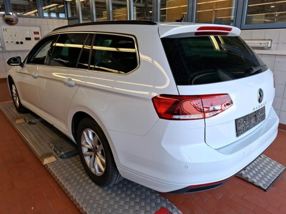 Volkswagen Passat - Bild 5