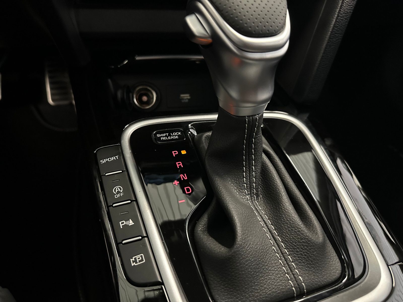 Fahrzeugabbildung Kia XCeed 1.5 T-GDI DCT GT-line Lederpaket