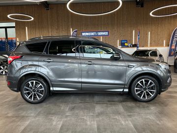 Ford Kuga ST-Line *Navi*BiXenon*ParkAss.*AHK*