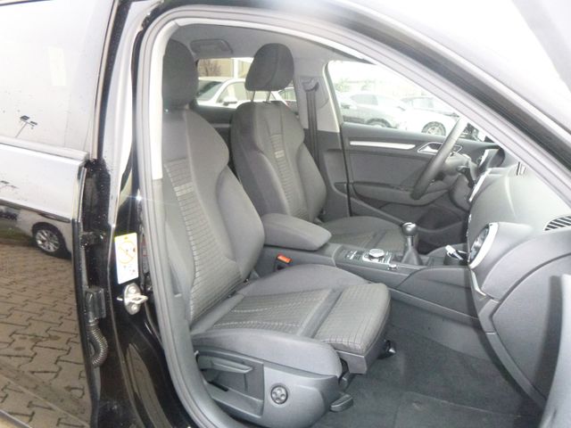 Fahrzeugabbildung Audi A3 Sportback 35 TDI sport>NAV/KAM/ACC/LED/SHZ<