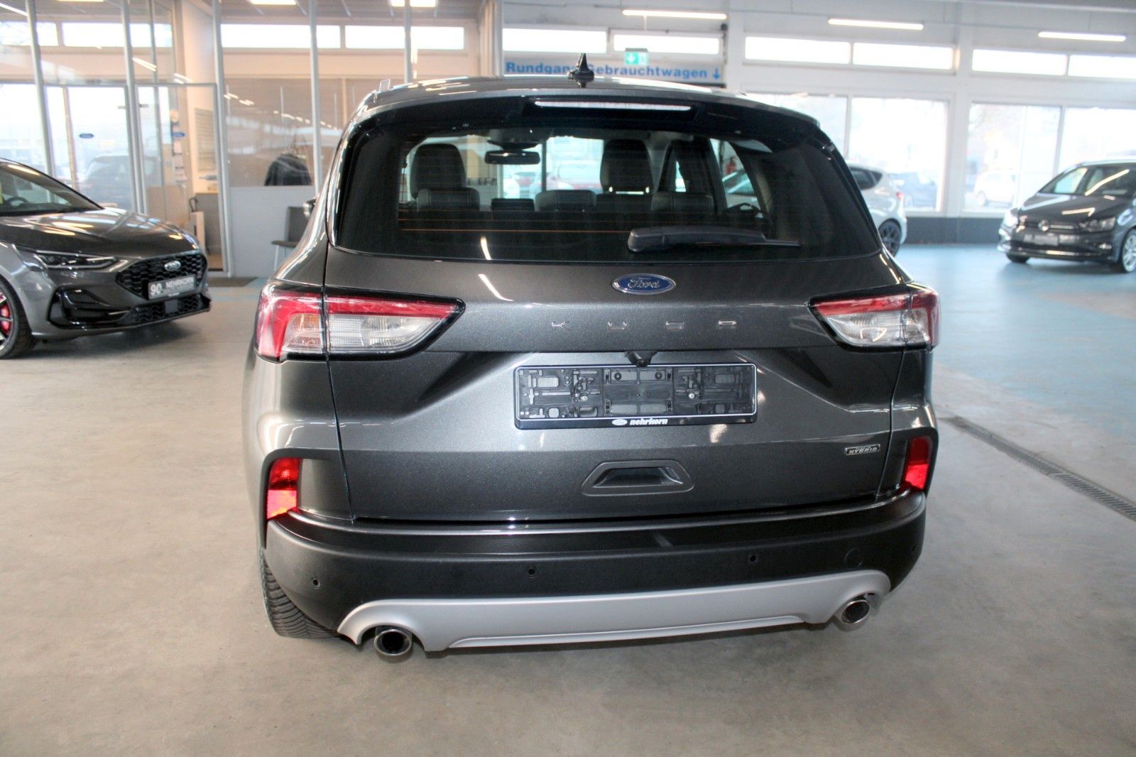 Fahrzeugabbildung Ford Kuga 2.5 PHEV Titanium LED Panodach WinterPaket