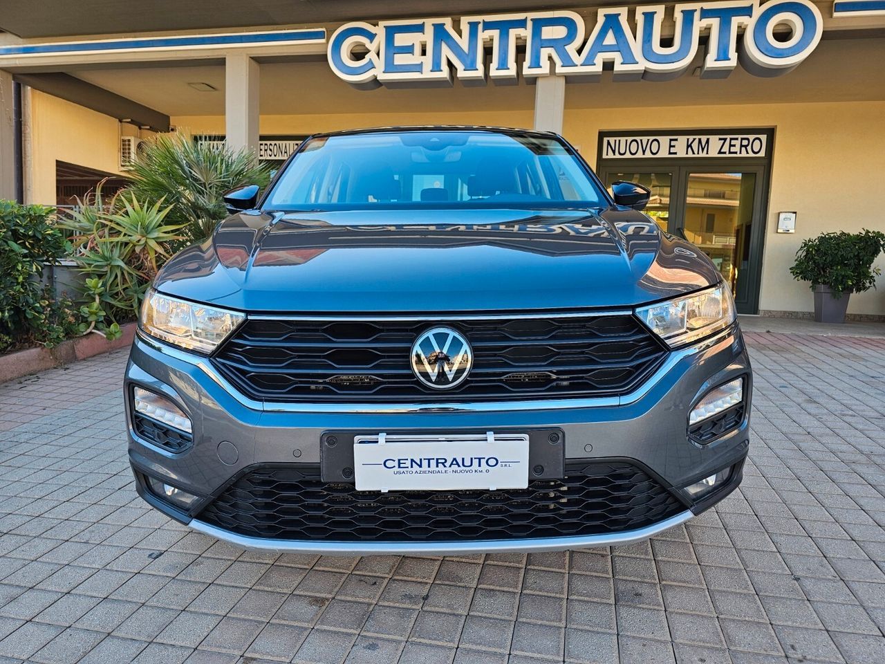 Volkswagen T-Roc 2.0 TDI SCR 150 CV DSG Style Bl imagem 2