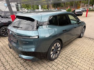BMW iX xDrive50 Sportpaket HK HiFi DAB Pano.Dach