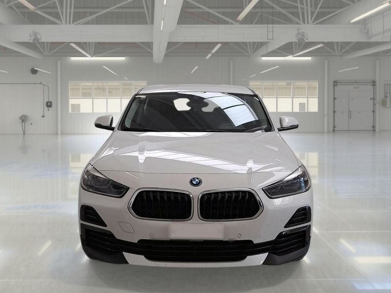 BMW X2 XDRIVE 25E BUSINESS X AUTOMATICO SUV imagem 2