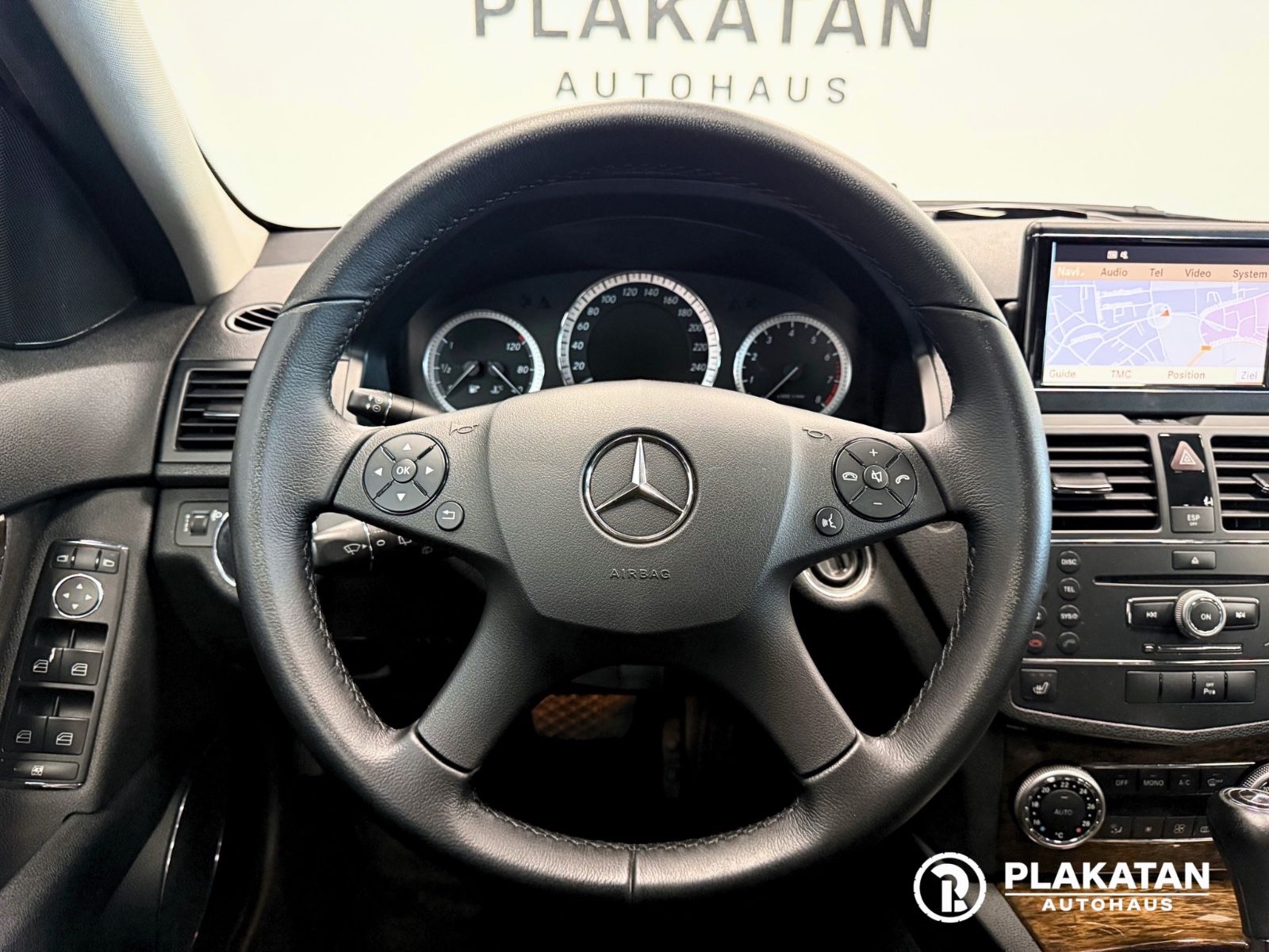 Fahrzeugabbildung Mercedes-Benz C 200 Kompressor Navi, Parksensoren, Service Neu