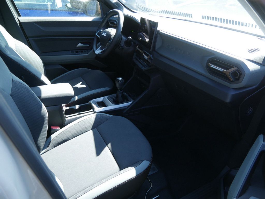 Fahrzeugabbildung Dacia Duster Extreme TCe 130 2WD NEUES MODELL