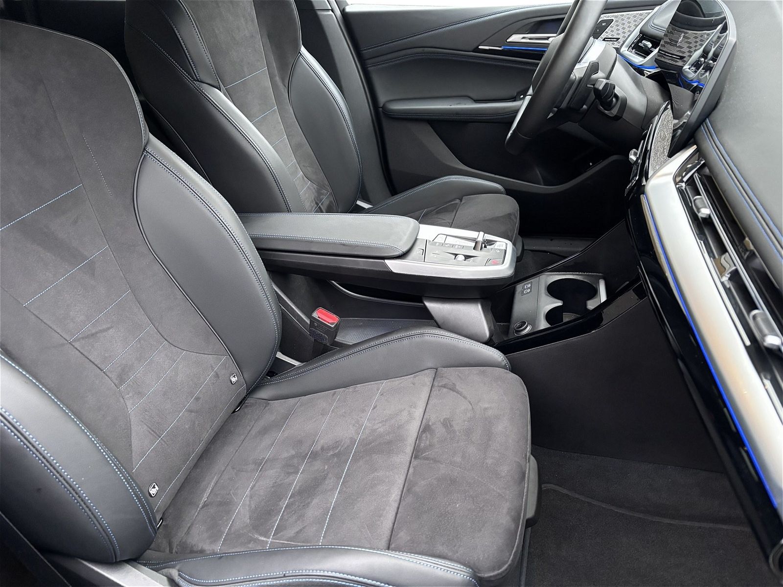 BMW 223 Active Tourer - Bild 11