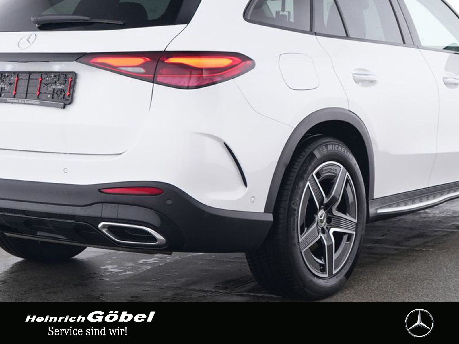 Fahrzeugabbildung Mercedes-Benz GLC 300 4M AMG+AHK+PANO+STANDHZ+DISTRONIC+NIGHT