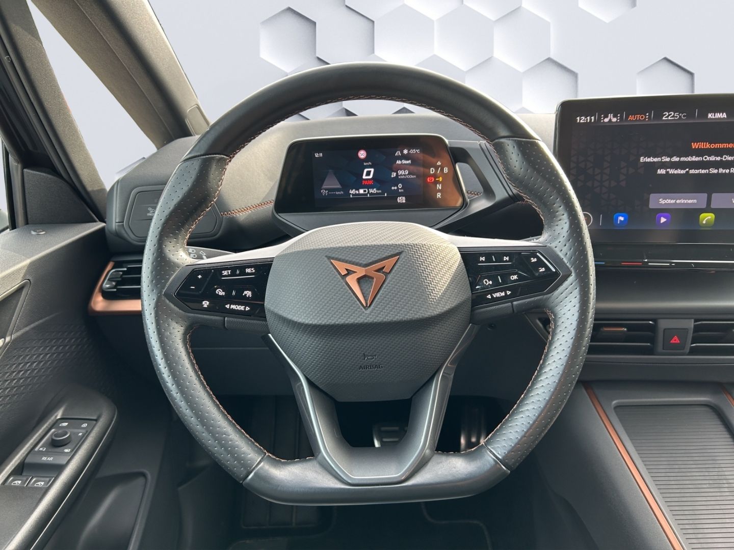 Born 150kW LED HuD GJR ACC 360°Kamera ParkLenkAs