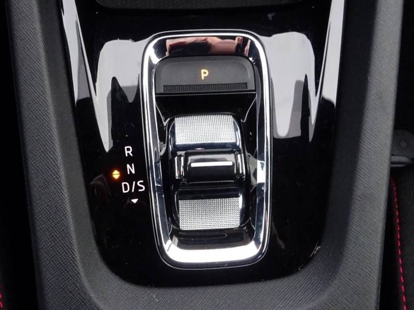 Fahrzeugabbildung SKODA Octavia Combi RS 2,0 TDI DGS Navi AHK
