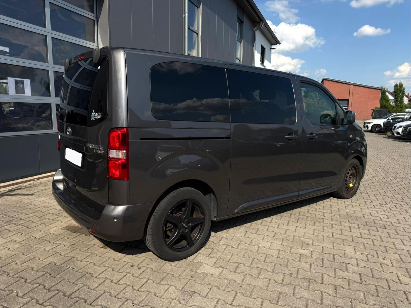 Toyota Proace Verso L1 Executive*PANO*StHz*7Sitzer