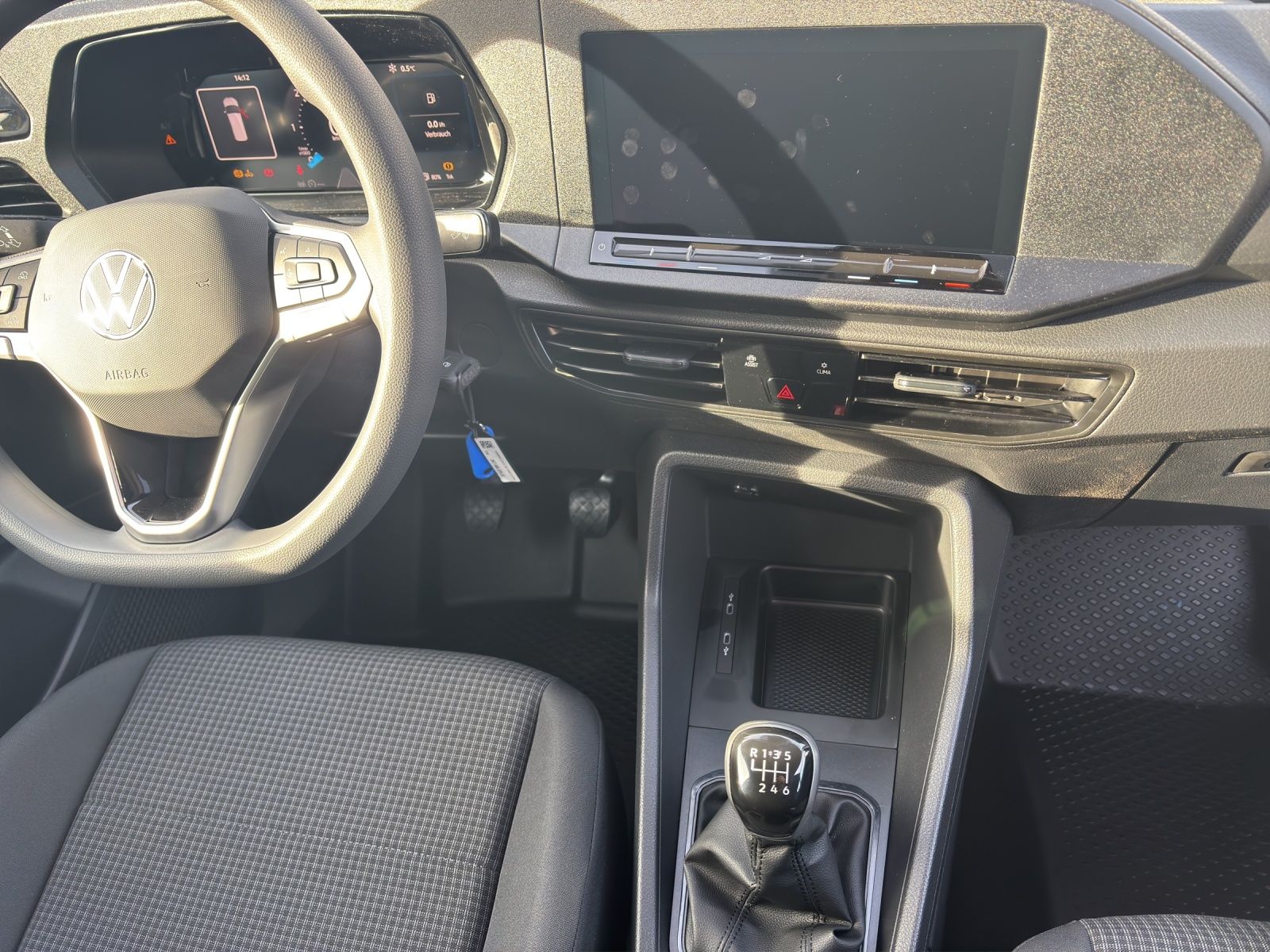 Fahrzeugabbildung Volkswagen Caddy Kasten TDI KLIMA PDC GRA VORB. AHK