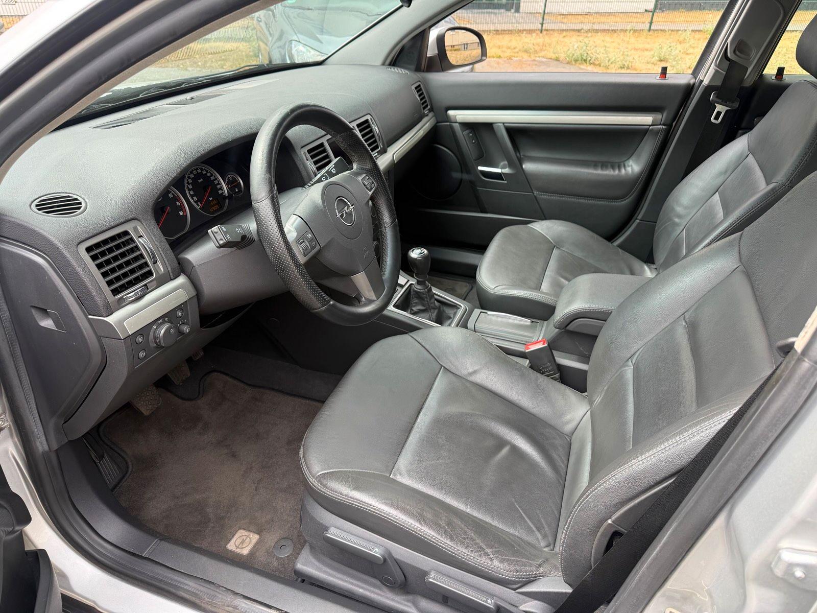 Opel Vectra 2009 — photo 15