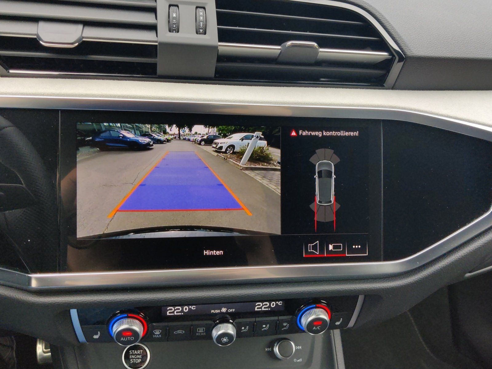 Fahrzeugabbildung Audi Q3 SUV S line Q3 2xS line 35 TFSIS tronic AHK Ka