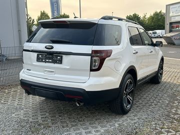 Ford Explorer - 4