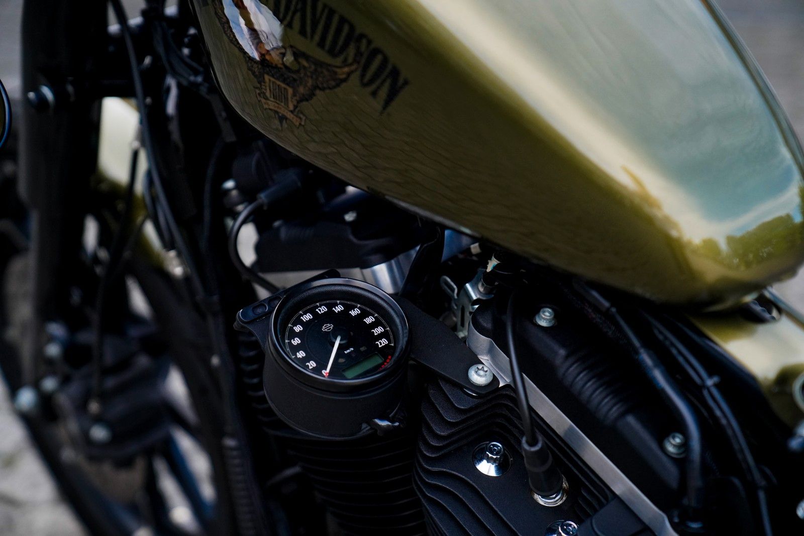 Fahrzeugabbildung Harley-Davidson SPORTSTER XL883N IRON - Jekill - Kurzes Heck -