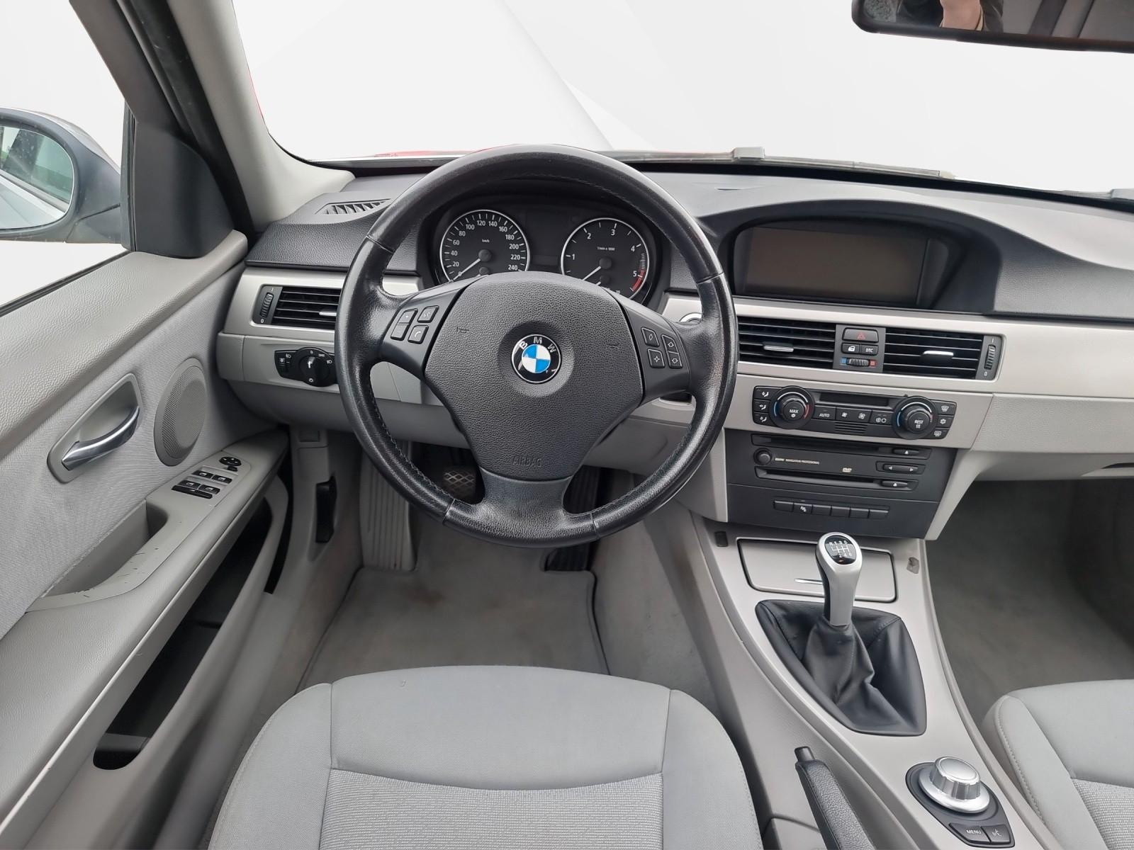 BMW 320 2005 — photo 9