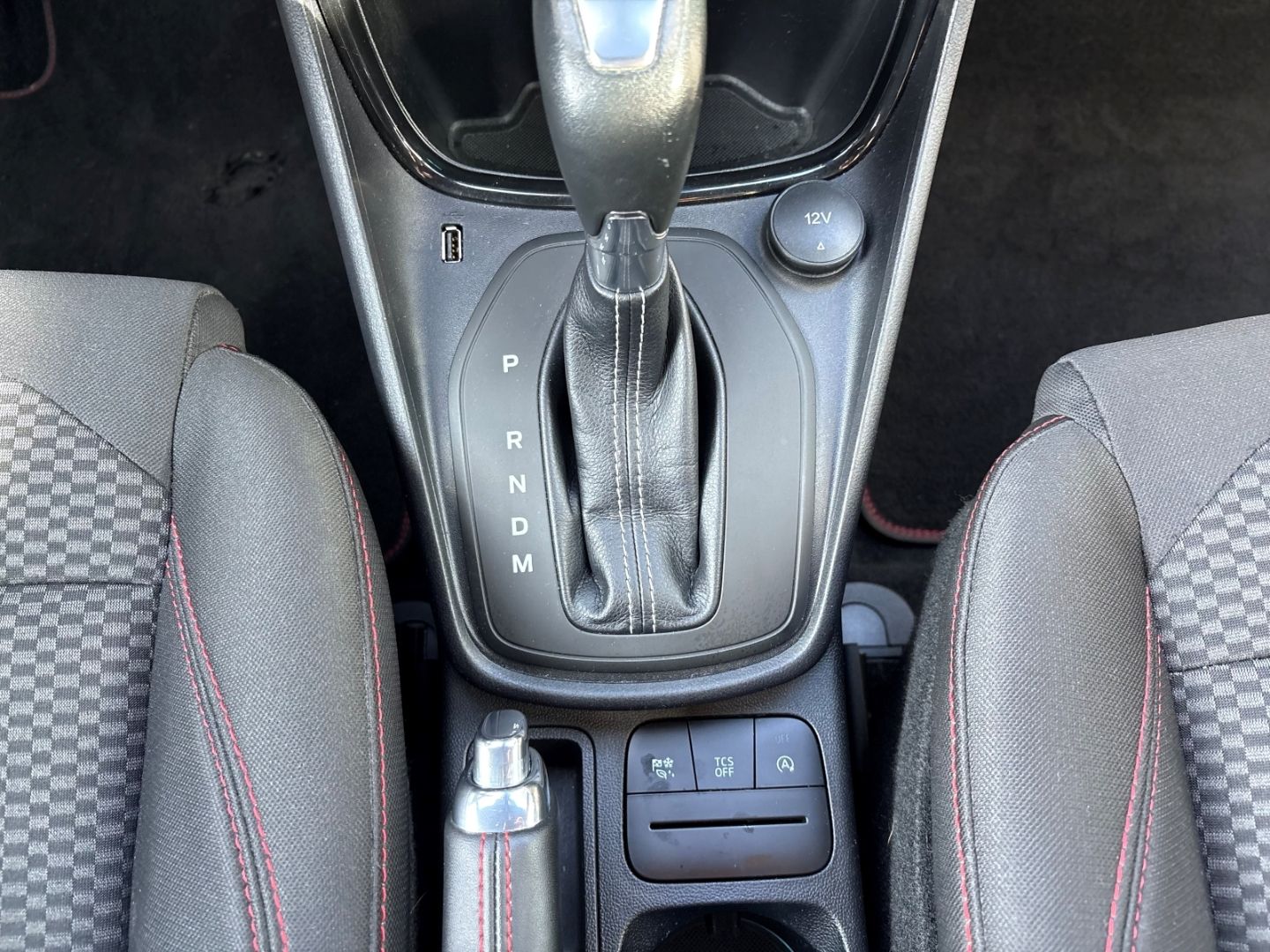 Fahrzeugabbildung Ford Puma ST-Line Navi LED DAB SHZ LenkradHZG Keyless