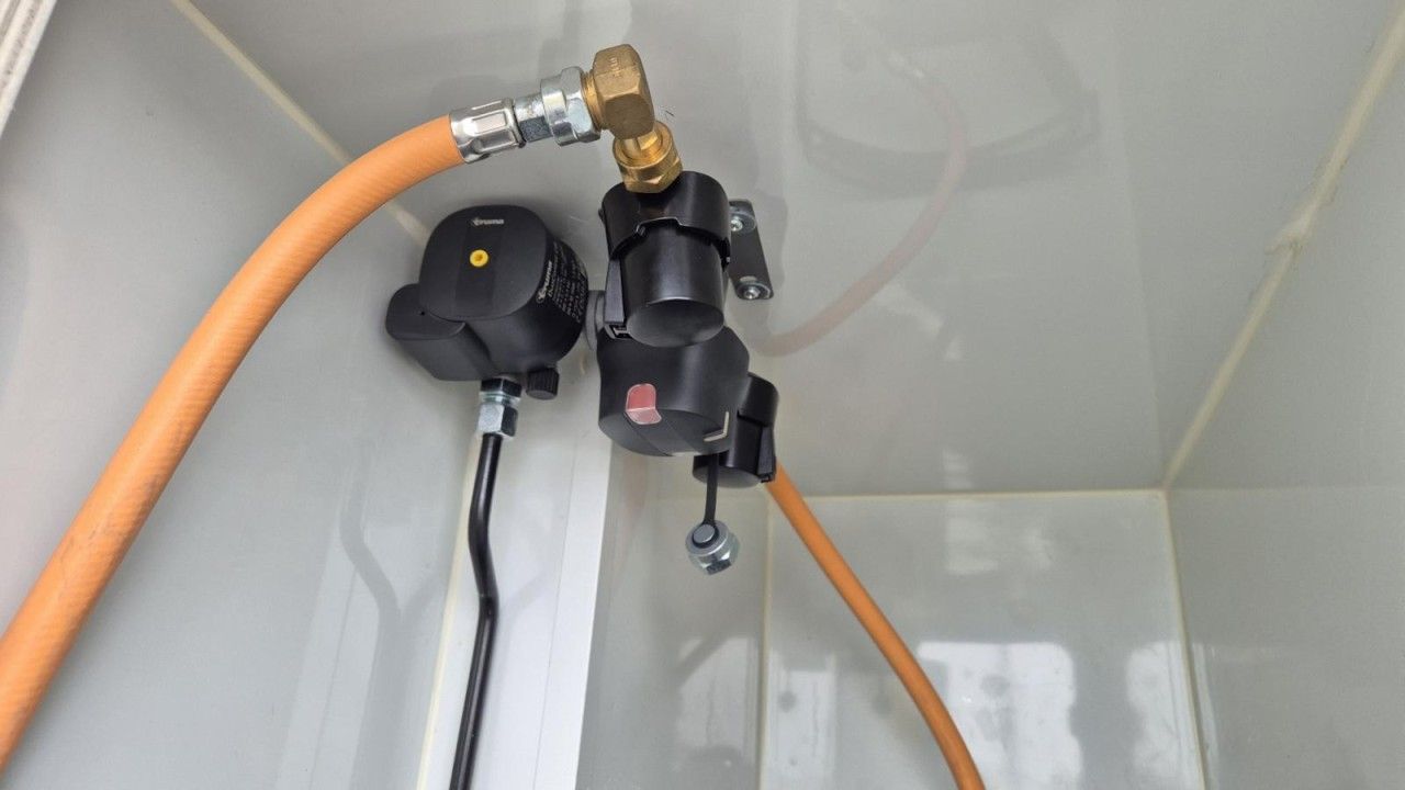 Fahrzeugabbildung Adria Twin 540 - viele Extras - 18 Zoll A/T Bereifung