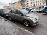 Mercedes-Benz Mercedes B170, 200230 km, unfallfrei, neue... - Mercedes-Benz B 170 Kombi Gebrauchtwagen