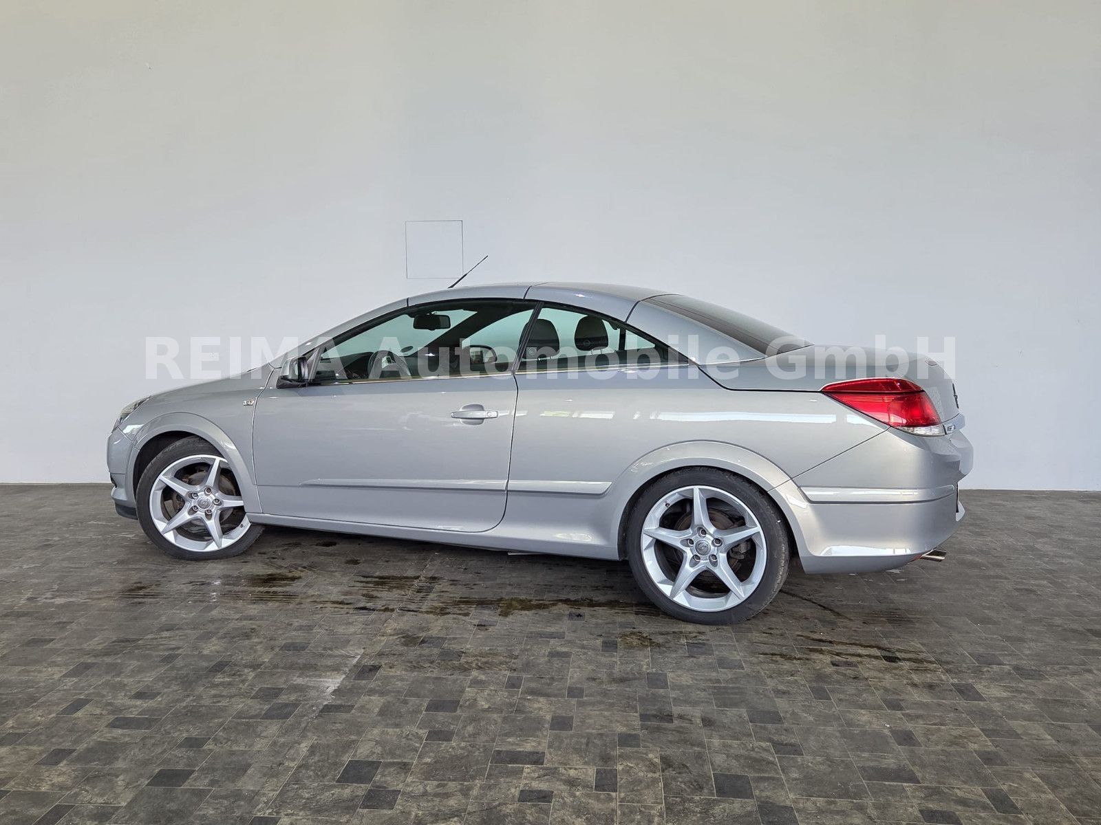 Fahrzeugabbildung Opel Astra 1,8i  H Twin Top Edition