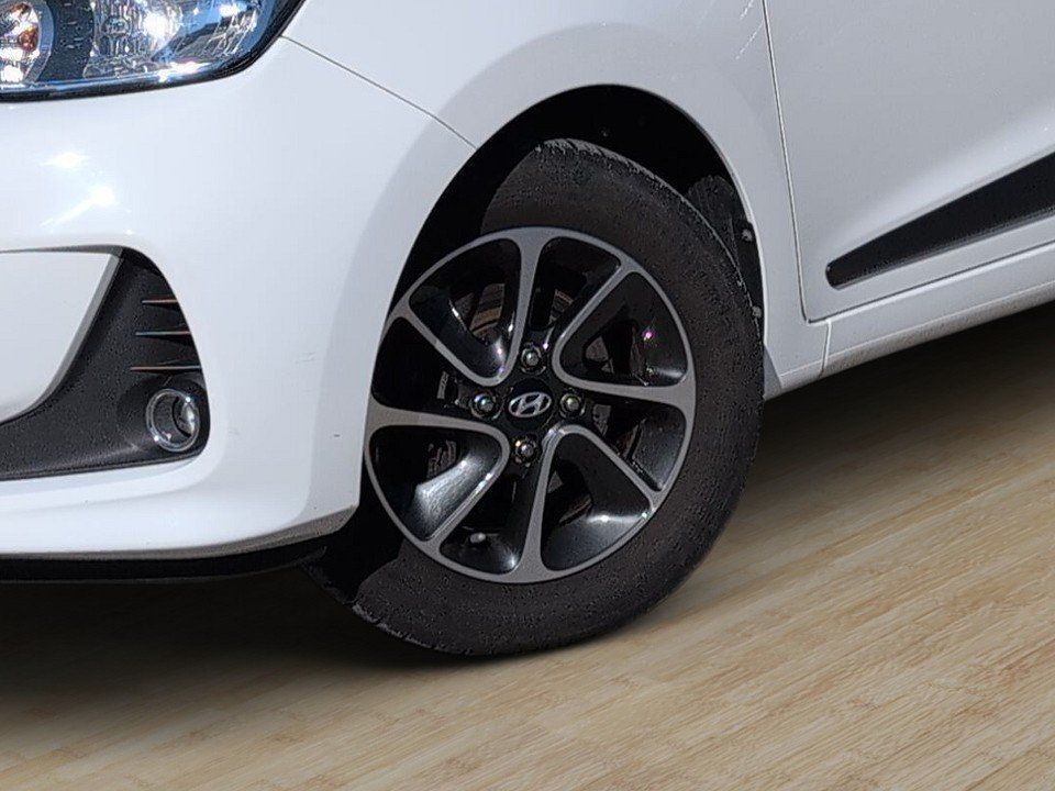 Fahrzeugabbildung Hyundai i10 1.2 PASSION GARANTIE LKHZ+SHZ+KLIMA+TEMPOMAT