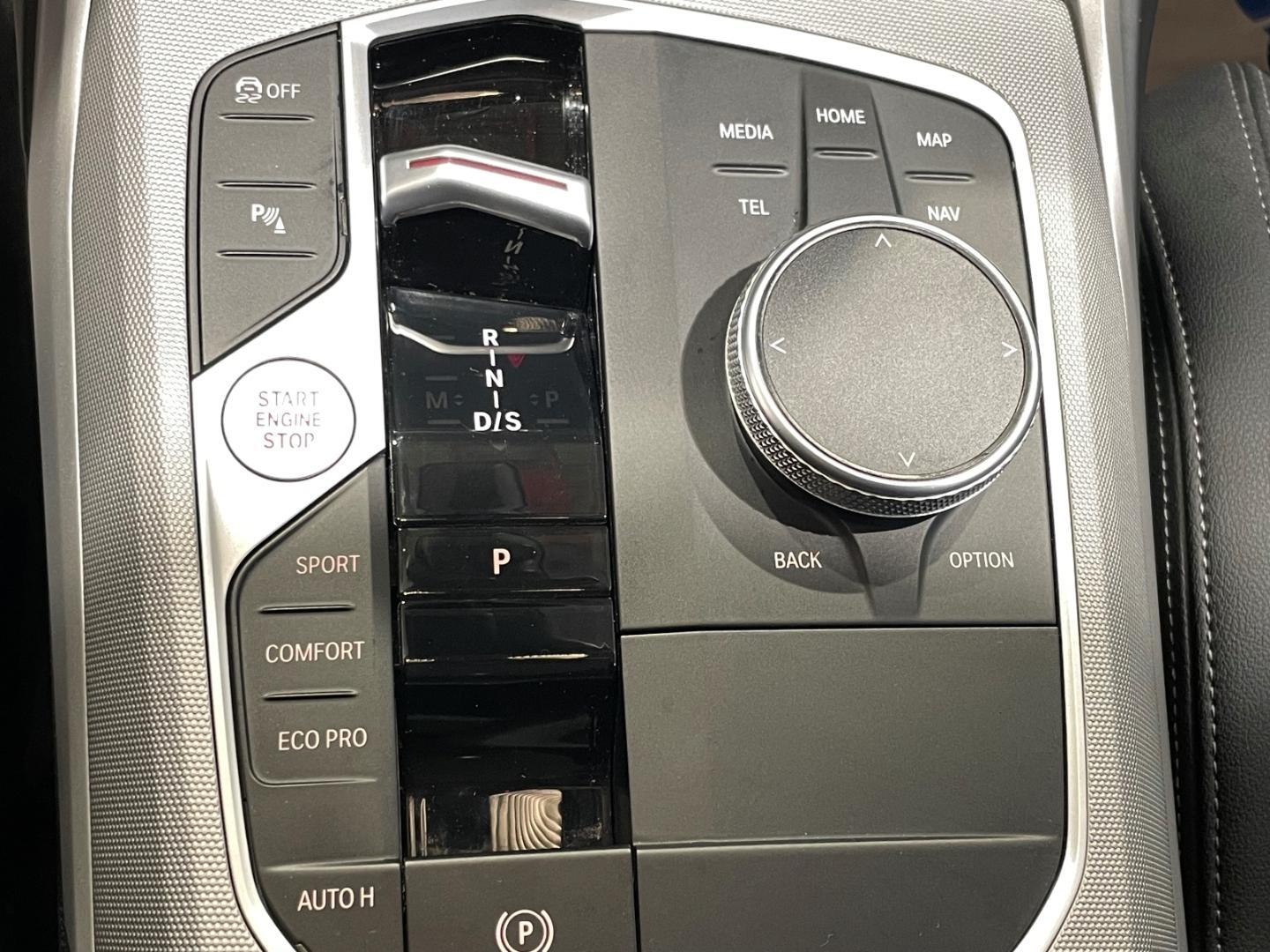 BMW 320 d Touring Automatik EU6d LED ACC Virtual Coc
