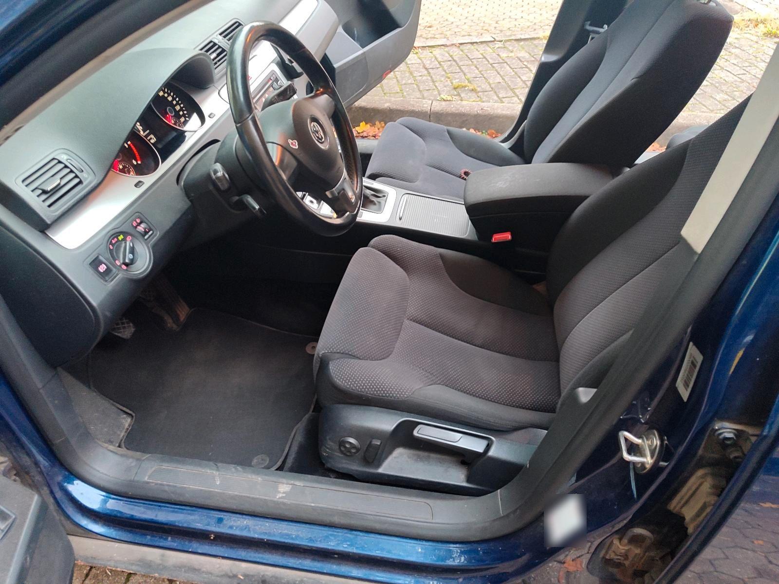 Volkswagen Passat 2010 — photo 11
