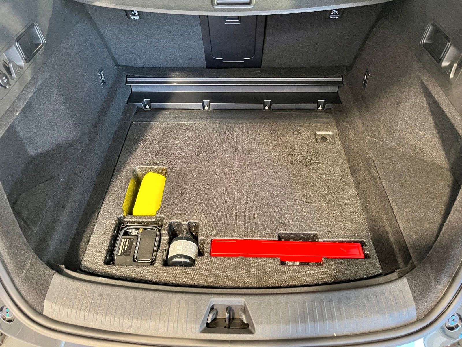 BYD SEAL 6