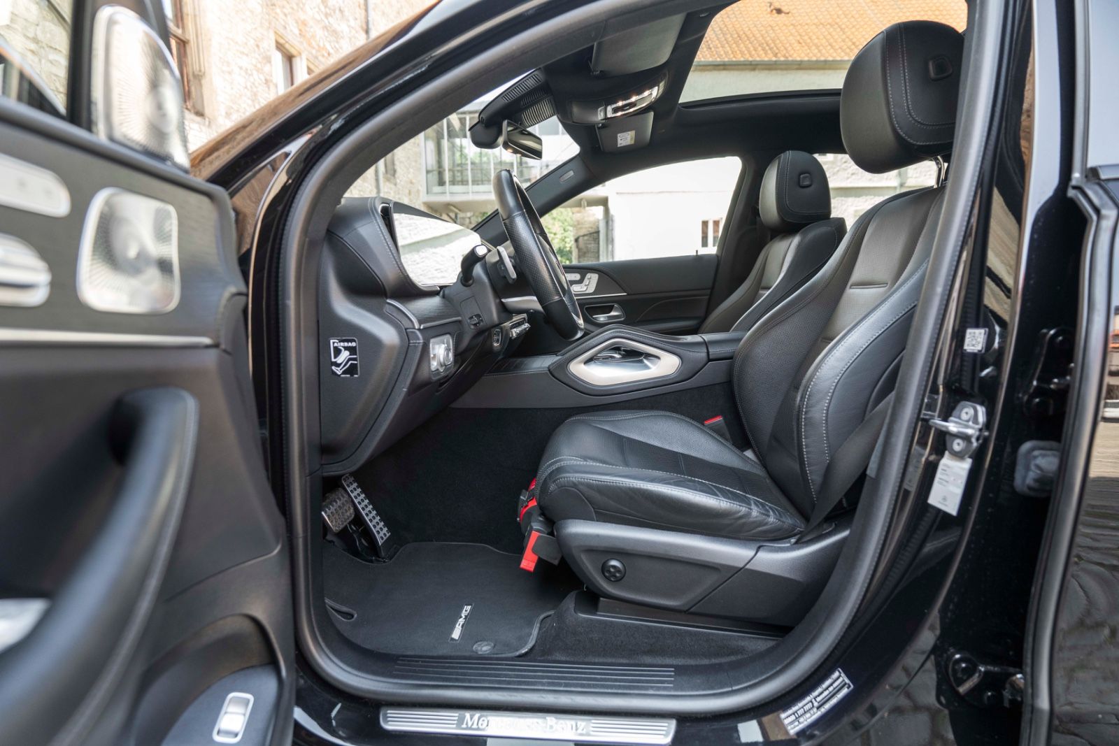 Fahrzeugabbildung Mercedes-Benz GLE 350 d 4MATIC AMG MULTI BURMESTER 360° ACC