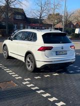 Volkswagen VW Tiguan R-Line DSG Navi Panorama 89tkm 2.0 TDI - VW Tiguan von privat