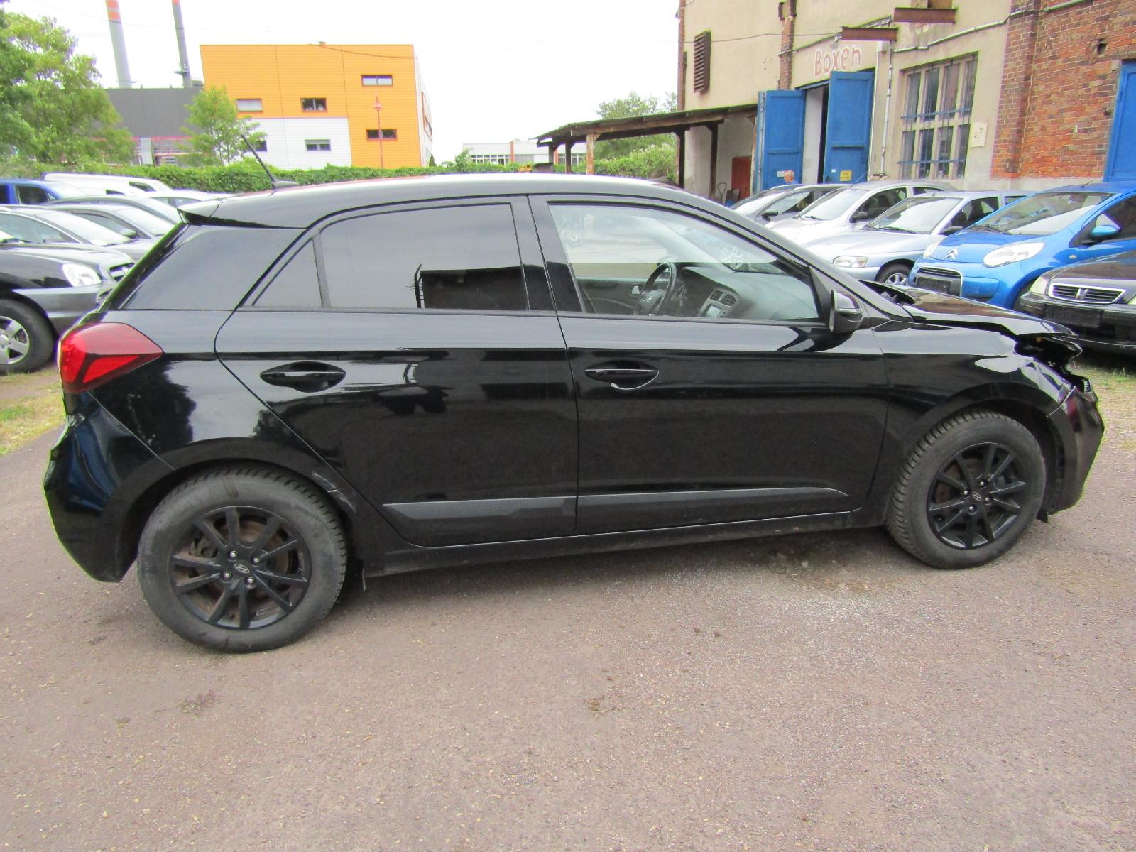 Hyundai i20 Style Limousine Klimaautomatik TÜV 07/2027