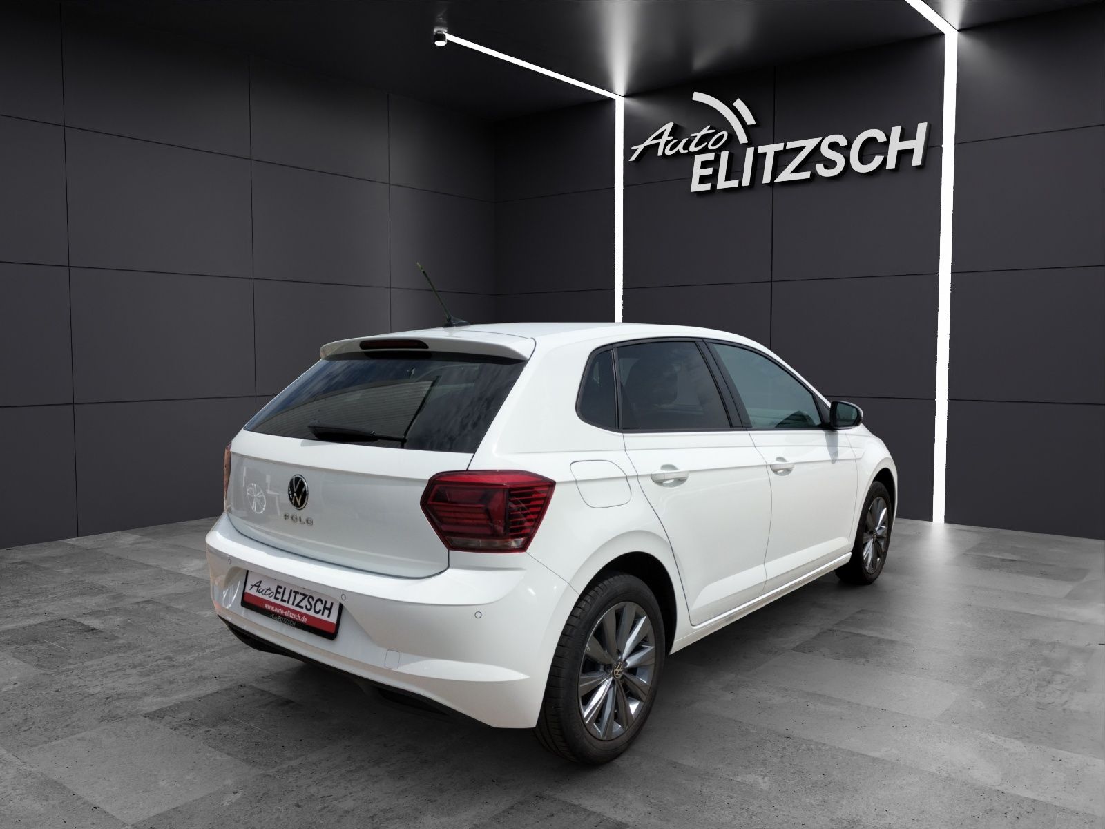 Fahrzeugabbildung Volkswagen Polo VI Highline TSI DSG LED ACC SHZ PDC WeConne