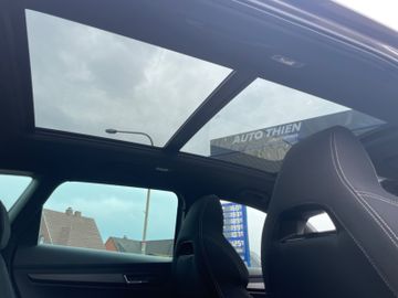 Fahrzeugabbildung SKODA Karoq 1.5 TSI Sportline DSG LED/ACC/AHK/Pano