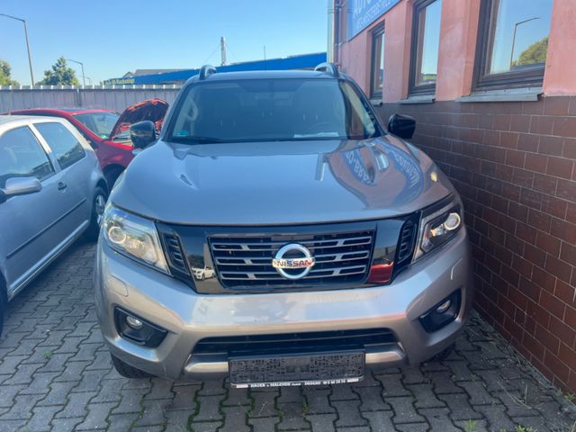 Nissan Navara NP300 N-Guard Double Cab 4x4