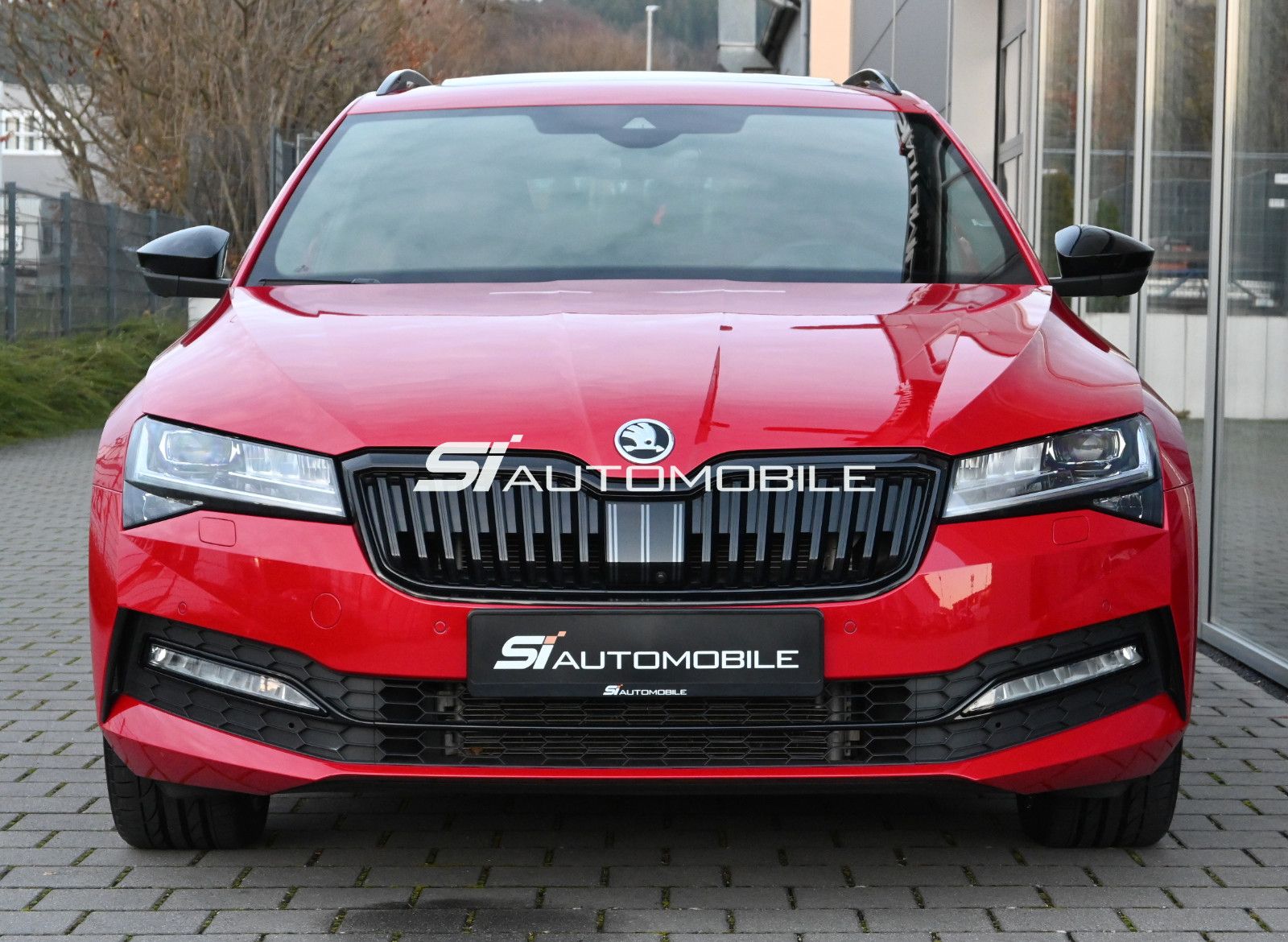 Fahrzeugabbildung SKODA Superb 2.0 TDI DSG SPORTLINE COMBI °ACC°AHK°360°