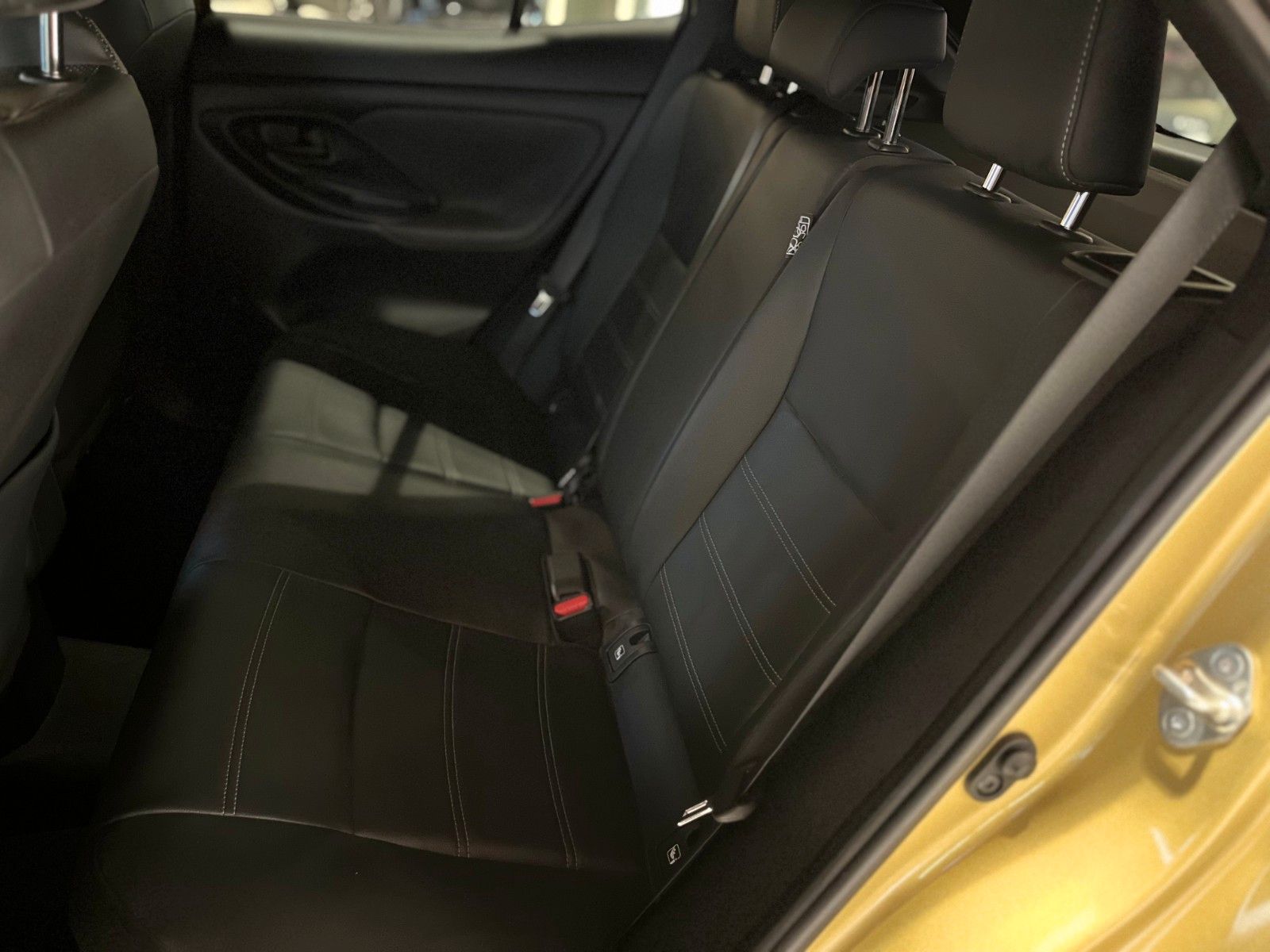 Fahrzeugabbildung Toyota Yaris Cross Premiere Edition Allrad